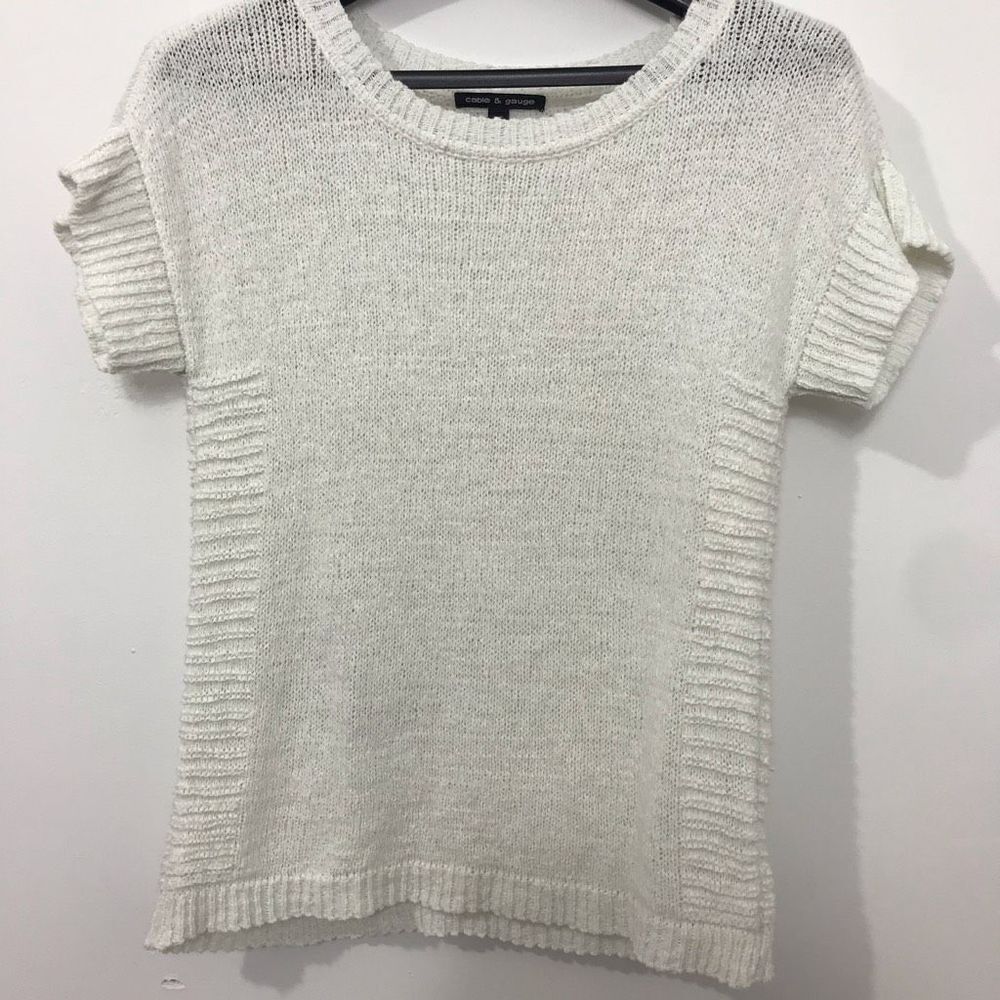 Cable & gauge White knit sweater size S/P…S55
